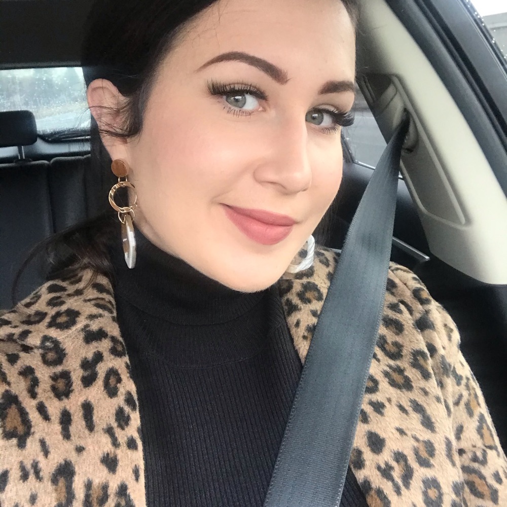 Meet your Posher, Julia